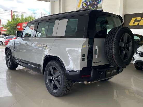 LAND ROVER-DEFENDER-2026