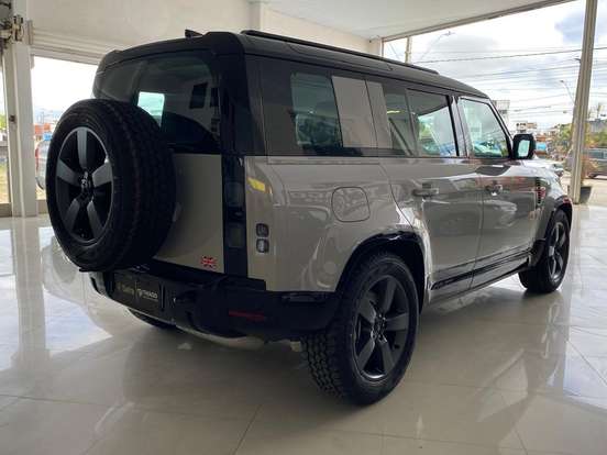 LAND ROVER-DEFENDER-2026