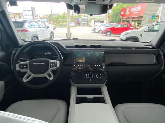 LAND ROVER-DEFENDER-2026