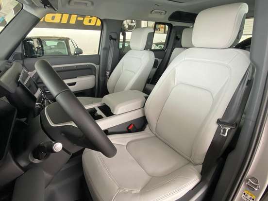 LAND ROVER-DEFENDER-2026