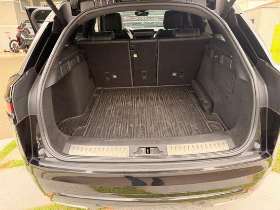 LAND ROVER-RANGE ROVER VELAR-2.0 P300 GASOLINA R-DYNAMIC SE AUTOMÁTICO LAND ROVER-RANGE ROVER VELAR-2020