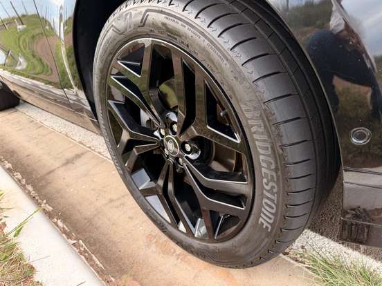 LAND ROVER-RANGE ROVER VELAR-2.0 P300 GASOLINA R-DYNAMIC SE AUTOMÁTICO LAND ROVER-RANGE ROVER VELAR-2020