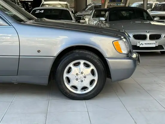 MERCEDES-BENZ-300 SE-1993
