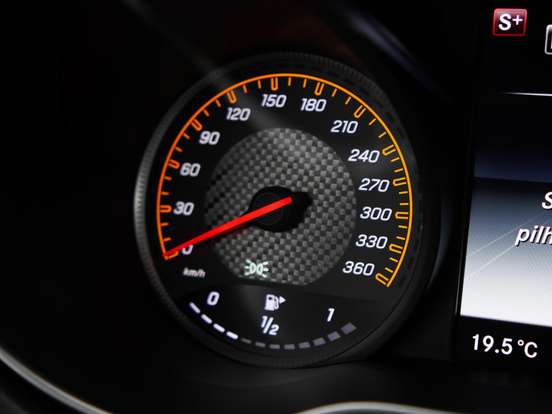 MERCEDES-BENZ-AMG GT-4.0 V8 TURBO GASOLINA 7G-DCT MERCEDES-BENZ-AMG GT-2015