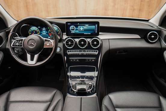 MERCEDES-BENZ-C 180-2020
