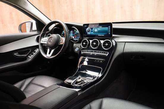 MERCEDES-BENZ-C 180-2020