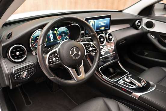 MERCEDES-BENZ-C 180-2020