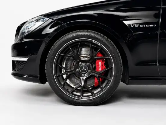 MERCEDES-BENZ-CLS 63 AMG-5.5 V8 TURBO GASOLINA 4P AUTOMÁTICO MERCEDES-BENZ-CLS 63 AMG-2013