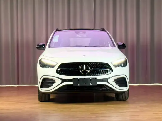MERCEDES-BENZ-GLA 200-2026