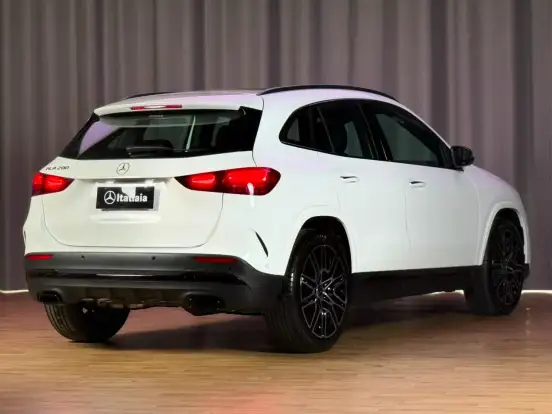 MERCEDES-BENZ-GLA 200-2026