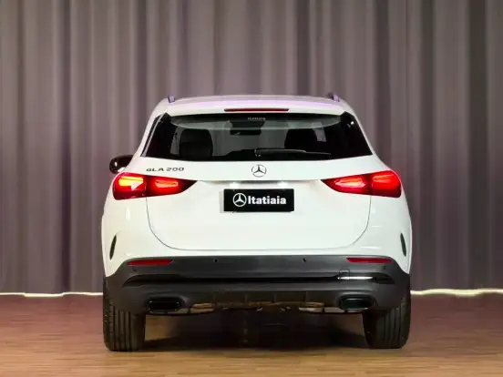 MERCEDES-BENZ-GLA 200-2026