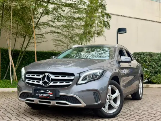 MERCEDES-BENZ GLA 200 1.6 CGI FLEX ADVANCE 7G-DCT