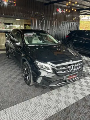 MERCEDES-BENZ GLA 200 1.6 CGI FLEX NIGHT 7G-DCT MERCEDES-BENZ GLA 200 1.6 CGI FLEX NIGHT 7G-DCT