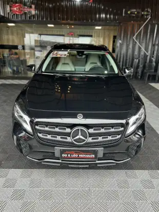 MERCEDES-BENZ-GLA 200-2019