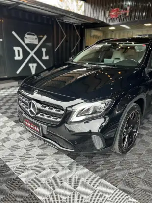 MERCEDES-BENZ-GLA 200-2019