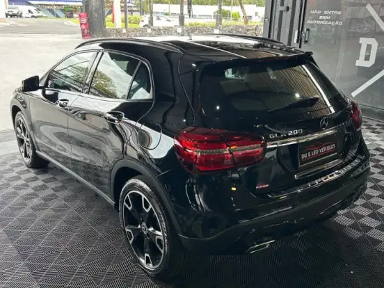 MERCEDES-BENZ-GLA 200-1.6 CGI FLEX NIGHT 7G-DCT MERCEDES-BENZ-GLA 200-2019
