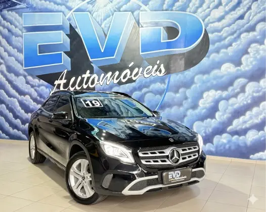 MERCEDES-BENZ GLA 200 1.6 CGI FLEX STYLE 7G-DCT MERCEDES-BENZ GLA 200 1.6 CGI FLEX STYLE 7G-DCT