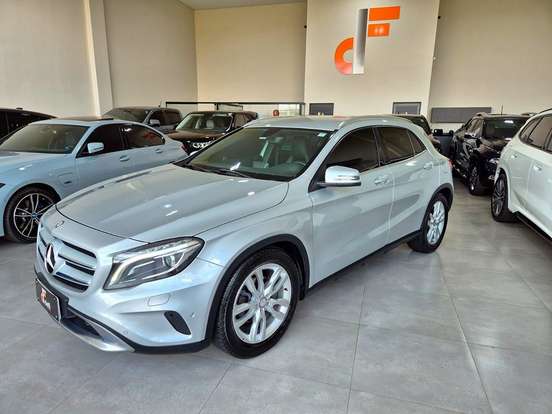 MERCEDES-BENZ-GLA 200-1.6 CGI ADVANCE 16V TURBO FLEX 4P AUTOMÁTICO MERCEDES-BENZ-GLA 200-2015