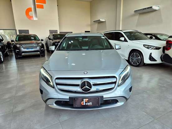 MERCEDES-BENZ-GLA 200-2015
