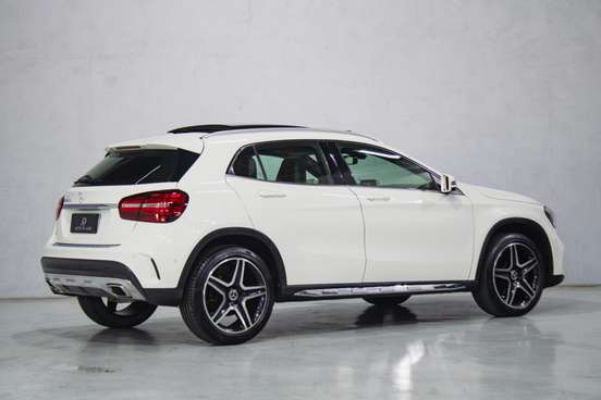 MERCEDES-BENZ-GLA 250-2018