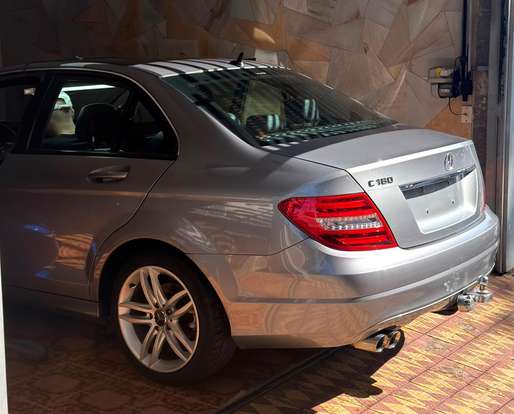 MERCEDES-BENZ-C 180-2011