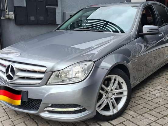 MERCEDES-BENZ-C 180-1.8 CGI CLASSIC 16V TURBO GASOLINA 4P AUTOMÁTICO MERCEDES-BENZ-C 180-2011