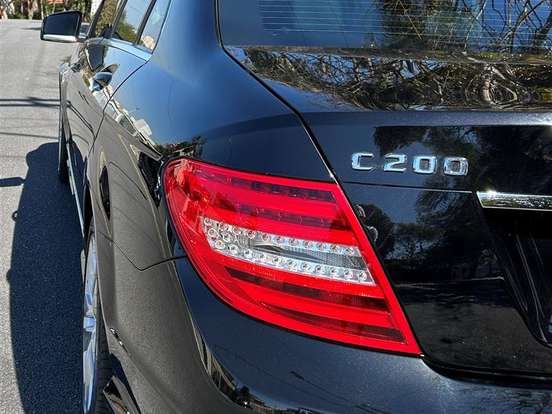 MERCEDES-BENZ-C 200-1.8 CGI AVANTGARDE 16V GASOLINA 4P AUTOMÁTICO MERCEDES-BENZ-C 200-2013