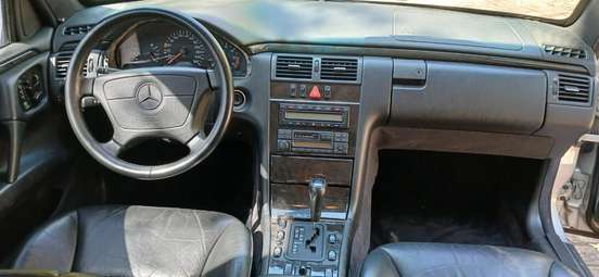 MERCEDES-BENZ-E 320-1997