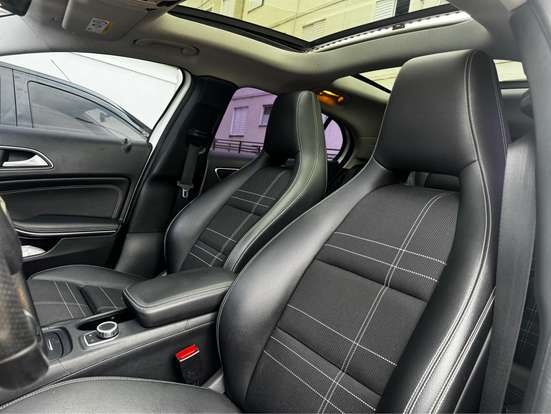 MERCEDES-BENZ-GLA 200-2017