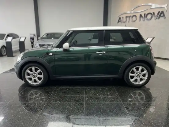 MINI-COOPER-2010