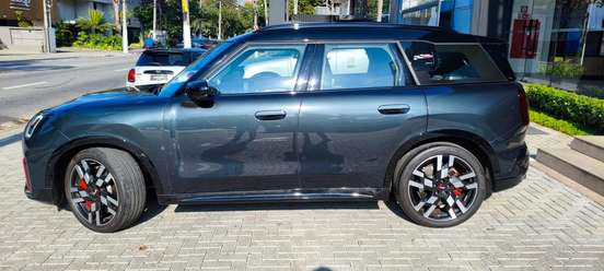MINI-COUNTRYMAN-2025