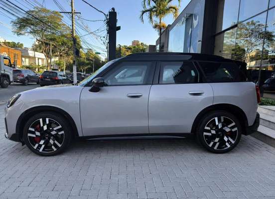 MINI-COUNTRYMAN-2025