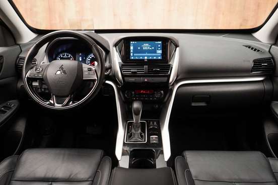 MITSUBISHI-ECLIPSE CROSS-1.5 MIVEC TURBO GASOLINA HPE CVT MITSUBISHI-ECLIPSE CROSS-2023