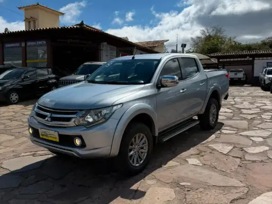 MITSUBISHI-L200 TRITON-2.4 16V TURBO DIESEL SPORT HPE-S CD 4P 4X4 AUTOMÁTICO MITSUBISHI-L200 TRITON-2019