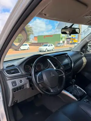 MITSUBISHI-L200 TRITON-2019