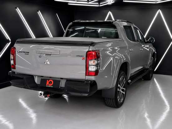 MITSUBISHI-L200 TRITON-2.4 16V TURBO DIESEL SPORT HPE-S URBAN CD 4P 4X4 AUTOMÁTICO MITSUBISHI-L200 TRITON-2024