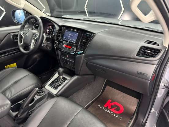MITSUBISHI-L200 TRITON-2.4 16V TURBO DIESEL SPORT HPE-S URBAN CD 4P 4X4 AUTOMÁTICO MITSUBISHI-L200 TRITON-2024