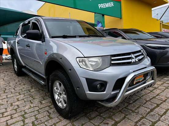 MITSUBISHI-L200 TRITON-3.2 HPE 4X4 CD 16V TURBO INTERCOOLER DIESEL 4P MANUAL MITSUBISHI-L200 TRITON-2012