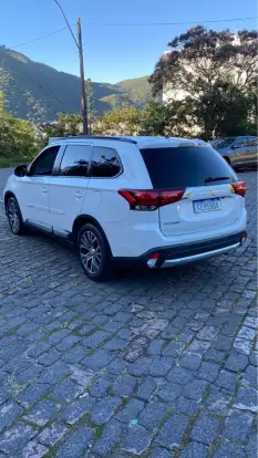 MITSUBISHI-OUTLANDER-2015
