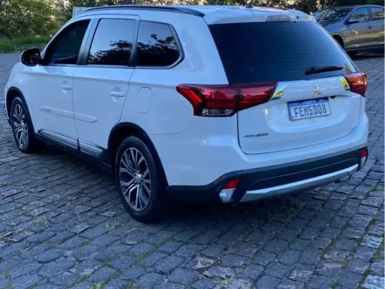 MITSUBISHI-OUTLANDER-2.0 16V GASOLINA 4P AUTOMÁTICO MITSUBISHI-OUTLANDER-2015