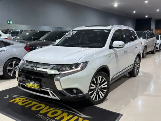 MITSUBISHI-OUTLANDER-3.0 MIVEC V6 GASOLINA HPE-S AWD AUTOMÁTICO MITSUBISHI-OUTLANDER-2018