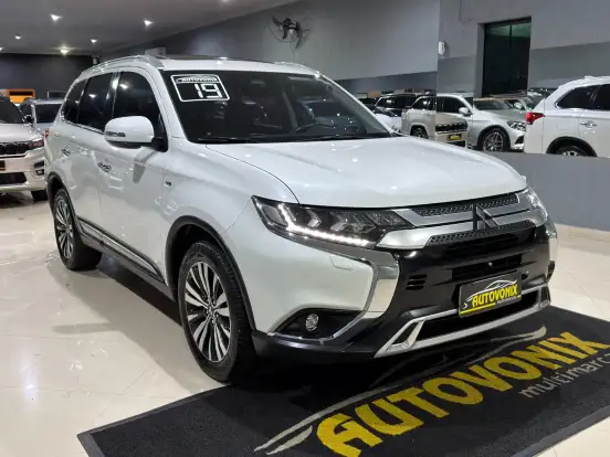 MITSUBISHI-OUTLANDER-2018