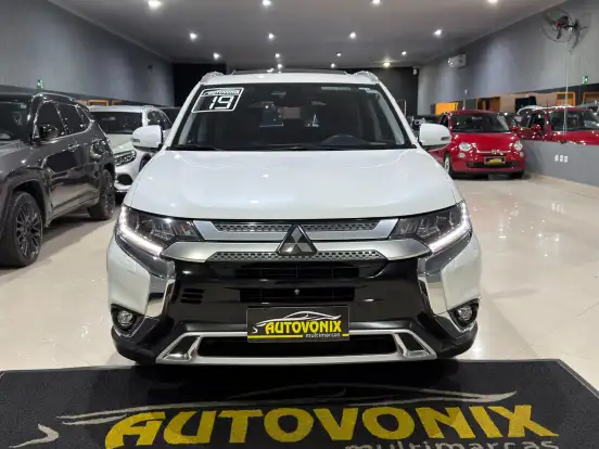 MITSUBISHI-OUTLANDER-2018