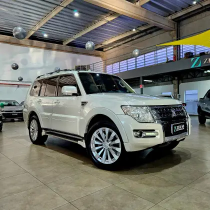 MITSUBISHI PAJERO FULL 3.2 HPE 4X4 16V TURBO INTERCOOLER DIESEL 4P AUTOMÁTICO MITSUBISHI PAJERO FULL 3.2 HPE 4X4 16V TURBO INTERCOOLER DIESEL 4P AUTOMÁTICO