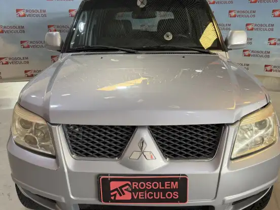 MITSUBISHI-PAJERO TR4-2.0 4X2 16V 140CV FLEX 4P AUTOMÁTICO MITSUBISHI-PAJERO TR4-2012