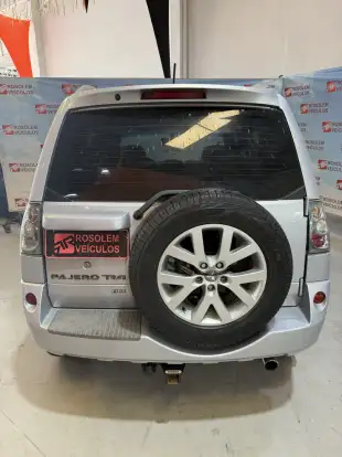 MITSUBISHI-PAJERO TR4-2012