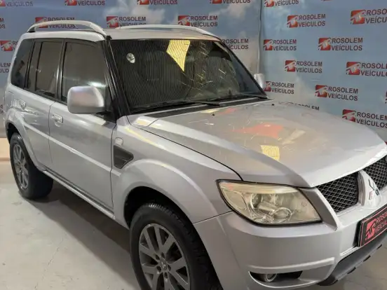 MITSUBISHI-PAJERO TR4-2.0 4X2 16V 140CV FLEX 4P AUTOMÁTICO MITSUBISHI-PAJERO TR4-2012