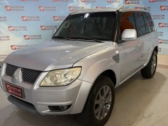 MITSUBISHI-PAJERO TR4-2.0 4X2 16V 140CV FLEX 4P AUTOMÁTICO MITSUBISHI-PAJERO TR4-2012