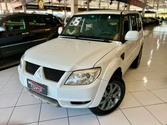 MITSUBISHI PAJERO TR4 2.0 4X2 16V 140CV FLEX 4P MANUAL MITSUBISHI PAJERO TR4 2.0 4X2 16V 140CV FLEX 4P MANUAL