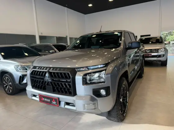 MITSUBISHI TRITON 2.4 BITURBO DIESEL CD GL 4X4 AUTOMÁTICO MITSUBISHI TRITON 2.4 BITURBO DIESEL CD GL 4X4 AUTOMÁTICO